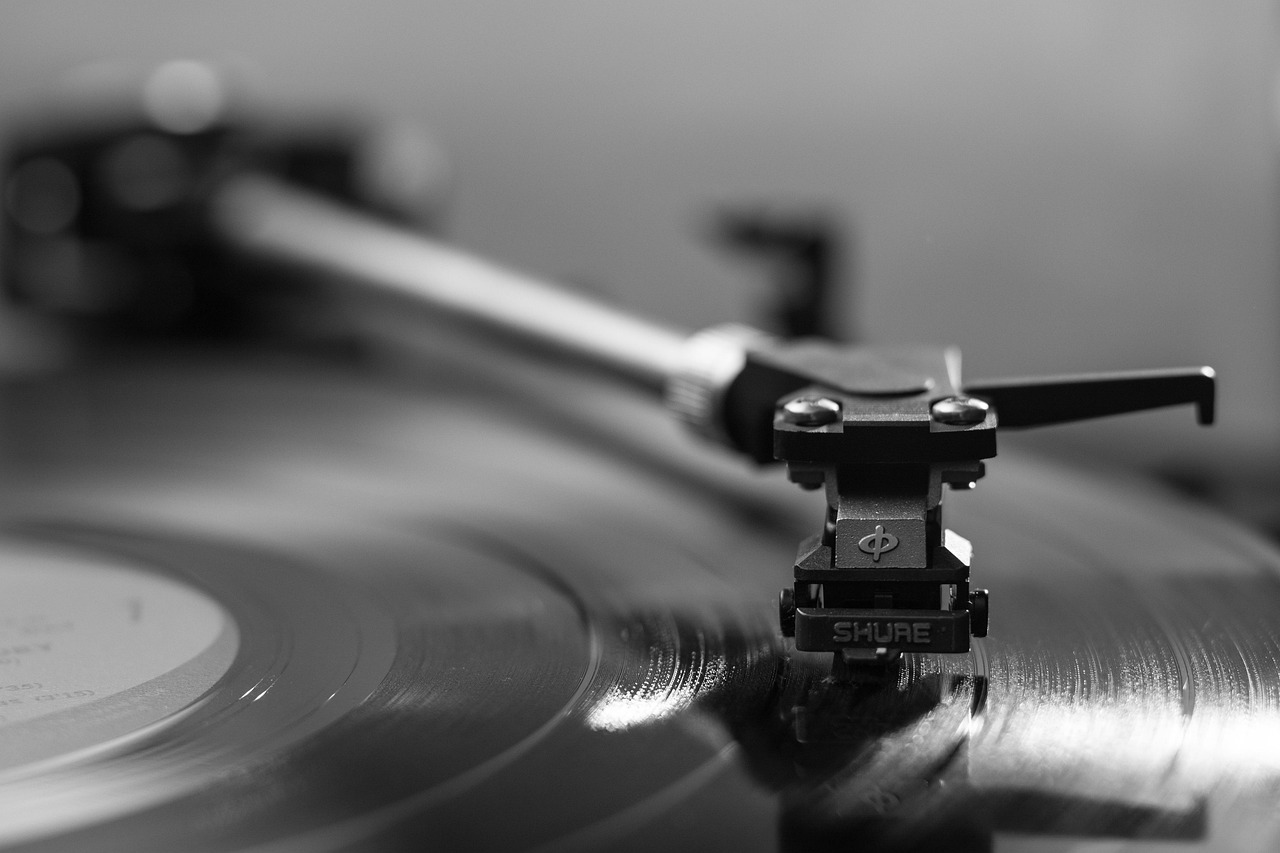 neon vinyl record retro